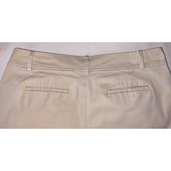 Women's Talbots Khaki 9" Inseam Chino Shorts (Size 8P) - Picture 4 of 6